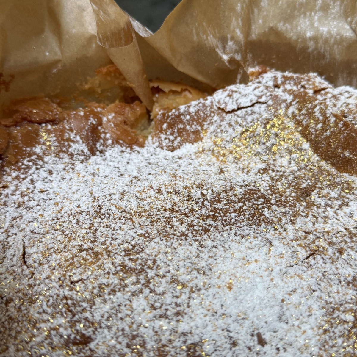 La Jolla butter cake · powdered sugar close-up